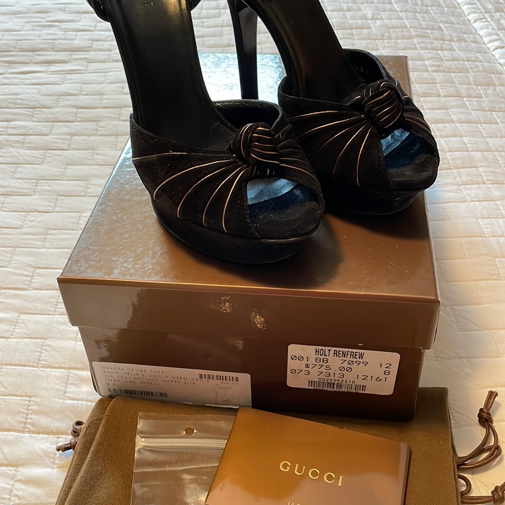 Gucci Authentic shoes, size 8